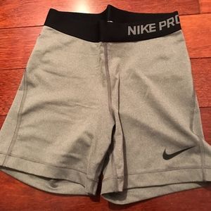 Grey Nike Pros 5 inch